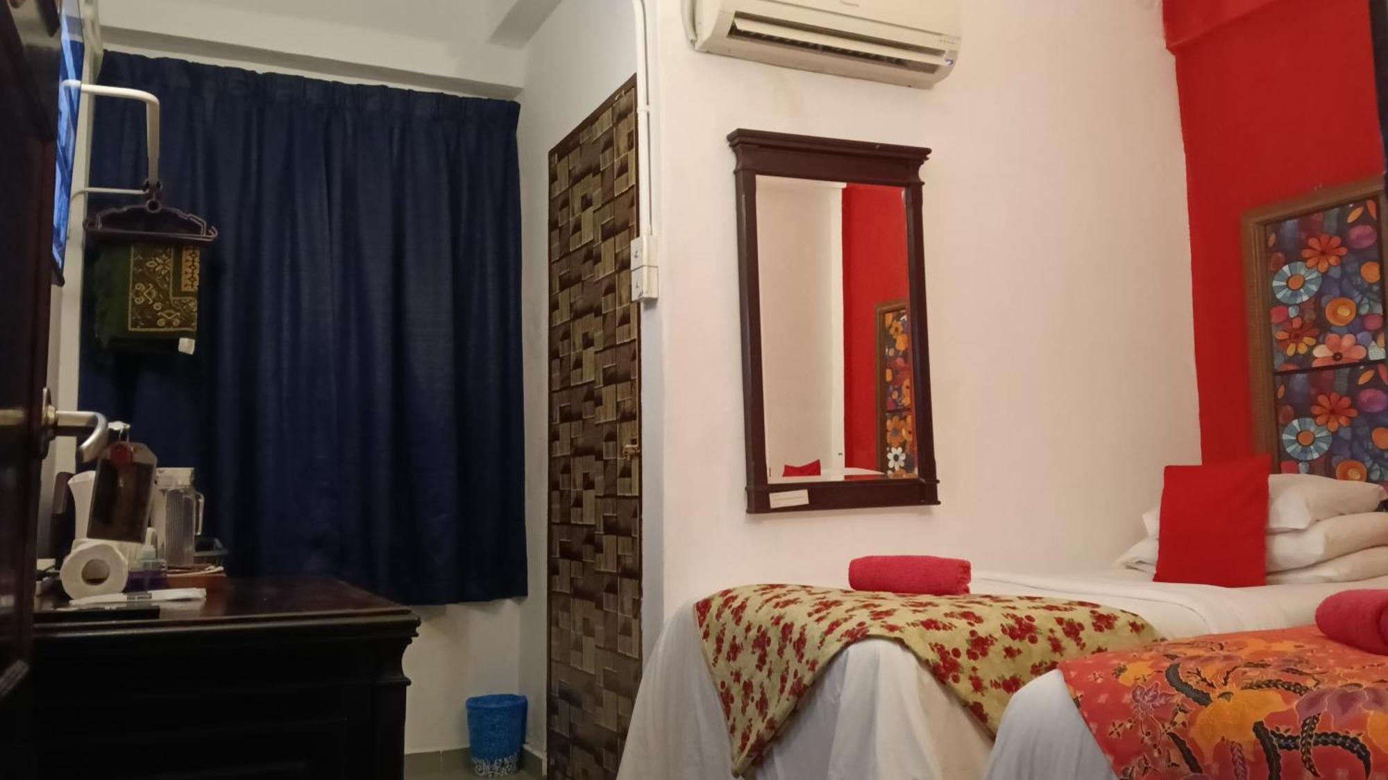 Forest Paradise Inn Teluk Bahang Private Malay Traditional House Concept Hotel By Wan Chambre photo